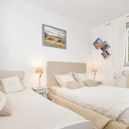 2 Bedroom Lovely In